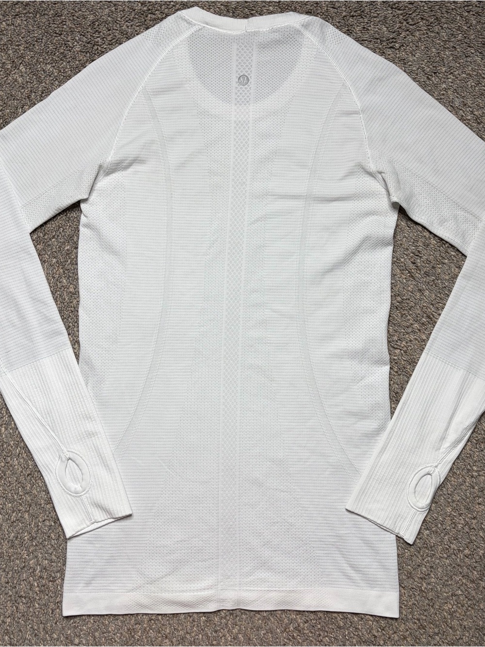 Lululemon Women’s Swiftly Tech Long Sleeve Athletic Shirt Size 6 White